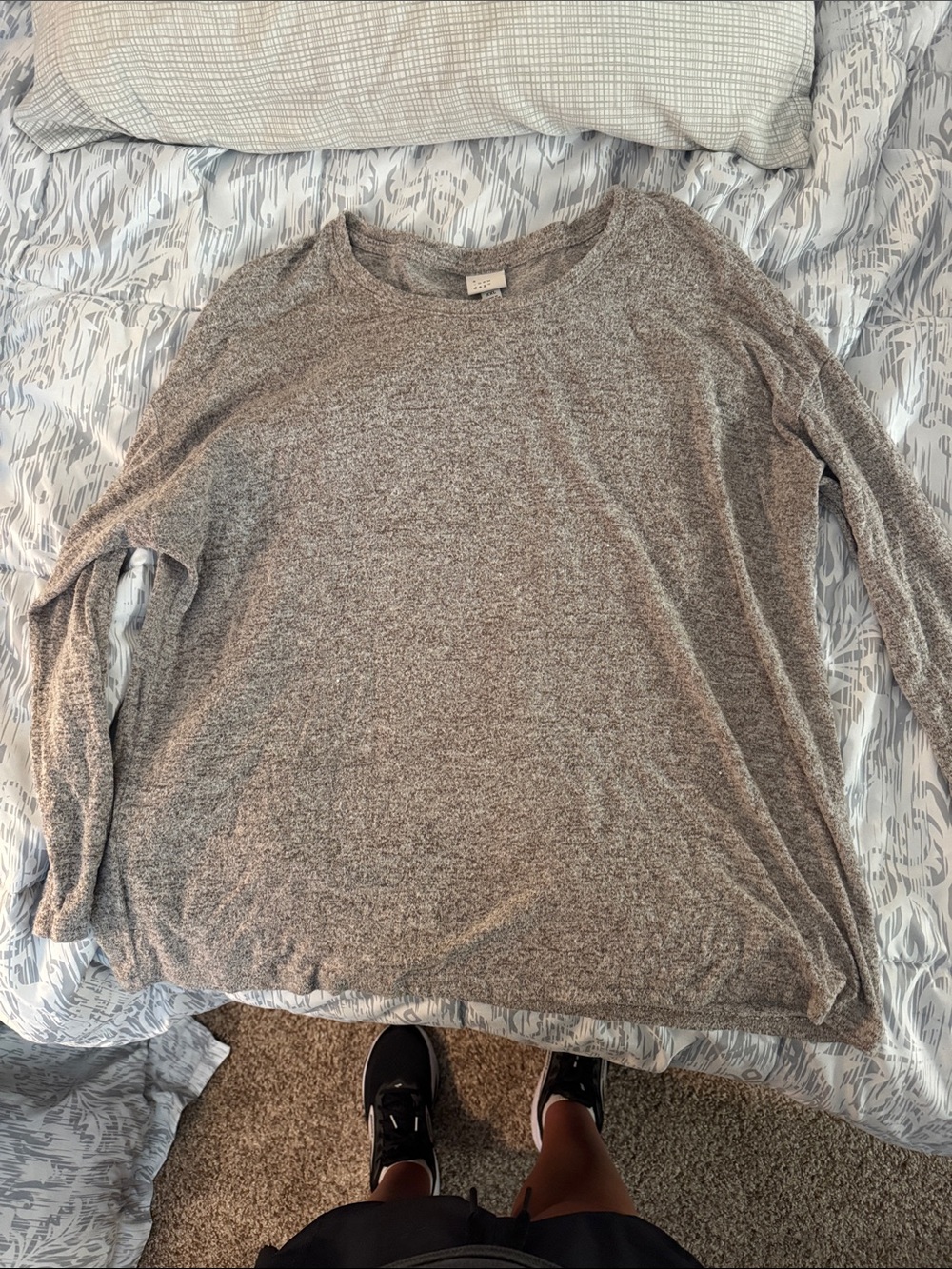 a new day Women's Heather Gray Crewneck Sweater